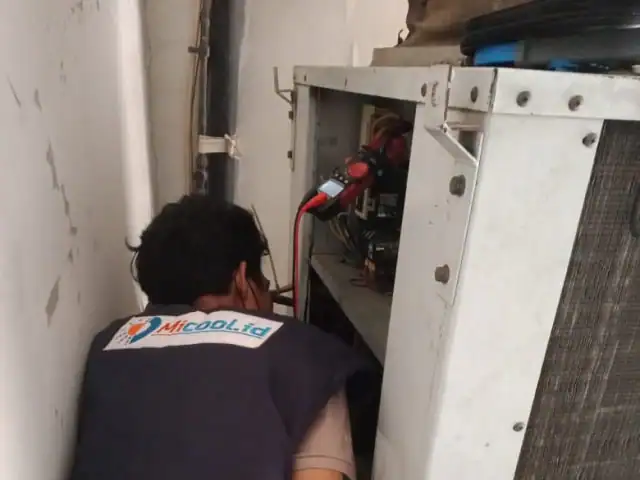 Perawatan AC Cassette 